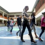 Estados decidem manter escolas cívicos-militares após encerramento de programa do governo federal