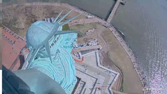 Foto mostra Estátua da Liberdade durante terremoto em Nova York