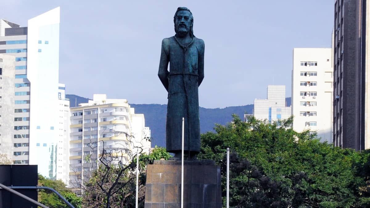 Tiradentes: 21 de abril é feriado ou ponto facultativo?