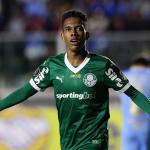 Estêvão, do Palmeiras, marca primeiro gol como maior de idade; assista