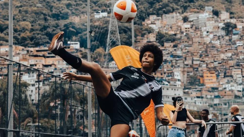 Mineira representa o Brasil no mundial de teqball, na Tailândia 