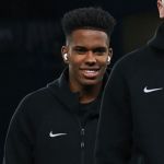 Estevão se recupera de lesão e vai reforçar Chelsea diante do Aston Villa