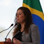 Governo reajusta benefícios para servidores federais, e auxílio-alimentação chega a R$ 1 mil