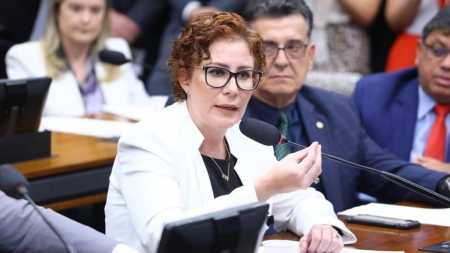 “Estou providenciando os pagamentos”, diz assessora de Zambelli em áudio entregue por hacker, afirmam fontes.