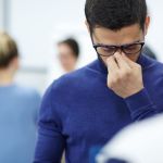 Estudo aponta que saúde mental é prioridade sobre salários altos para 81% das pessoas