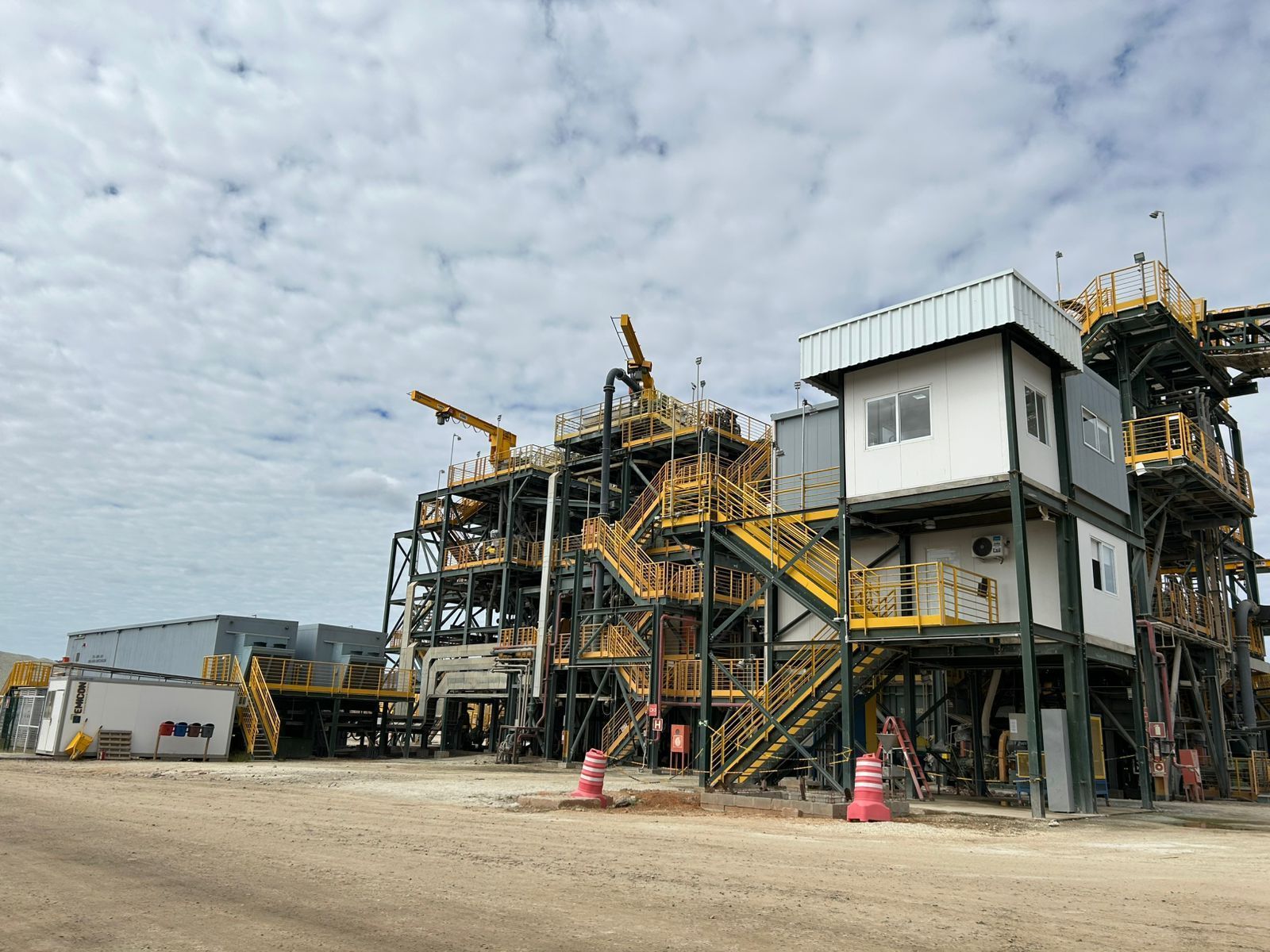 Em seis meses, mineração gera cinco mil novas vagas e atinge 226 mil empregos diretos no país