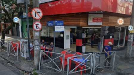 Estudantes de BH pretendem passar 48 horas no Rei do Pastel; eles vão usar o banheiro do Pátio Savassi