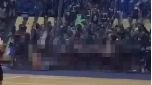 Estudantes de medicina fazem "masturbação coletiva" durante jogo de vôlei feminino
