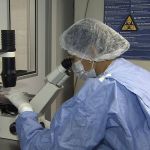 HIV: terceiro paciente é curado após transplante de células-tronco, aponta estudo