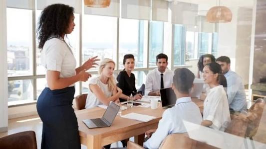 Estudo aponta que desaceleração econômica agrava disparidade entre homens e mulheres no mercado de trabalho