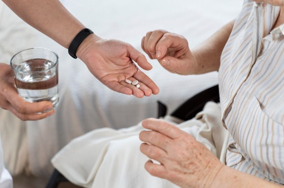 Pesquisa mostra que não há ligação genética entre dipirona e reação grave no sangue; entenda