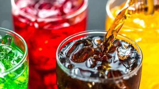 Estudo procura entender a ligação entre consumo de refrigerante e doenças no fígado