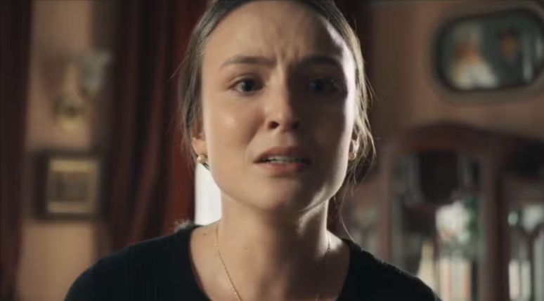 Resumo ‘Êta Mundo Melhor’, de 21 a 25 de julho: Estela recebe mensagem misteriosa