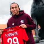 Mbappé reage ao primeiro contrato profissional do irmão, que também saiu do PSG