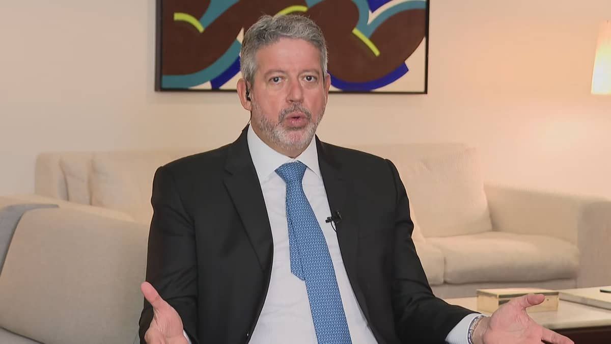 “Eu e Pacheco não alinhamos rito de tramitações de MPs“, diz Lira