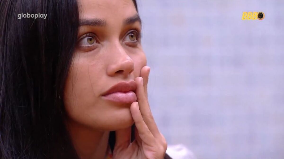 Fãs do BBB 25 elogiam liderança de Eva e sister reage: ‘Tô no caminho’