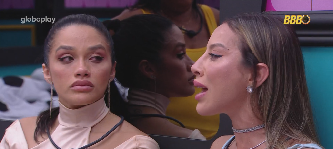 Eva e Renata entram em pânico após jogo ser exposto no BBB 25: 'só tenho essas armas'