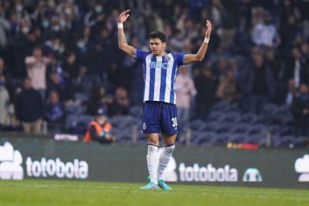 Evanilson joga atualmente no Porto-POR