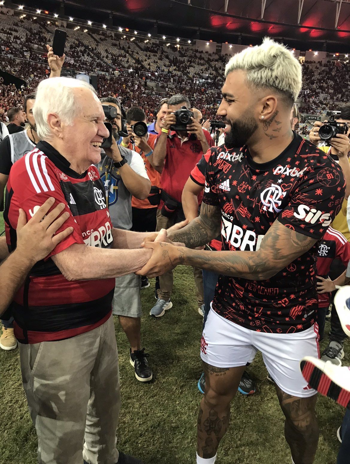 Ídolo do Flamengo manda recado para Gabigol após suspensão