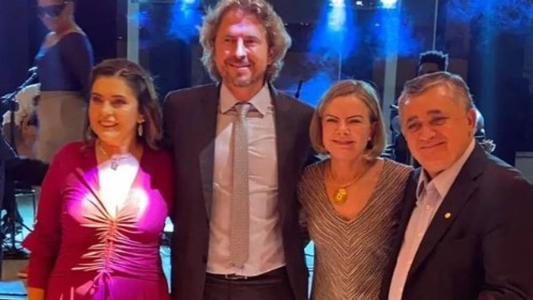Evento de aniversário da sigla contou com lideranças do PT e ministros do governo Lula