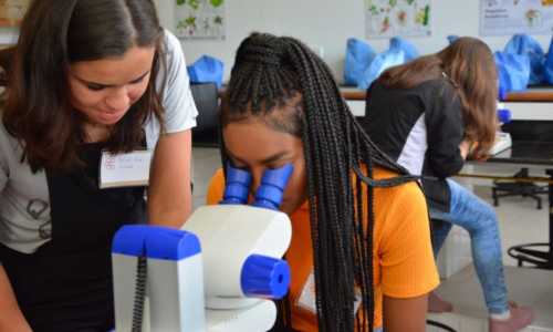 Evento 'Vai ter menina na Ciência' foi realizado na USP em 2025