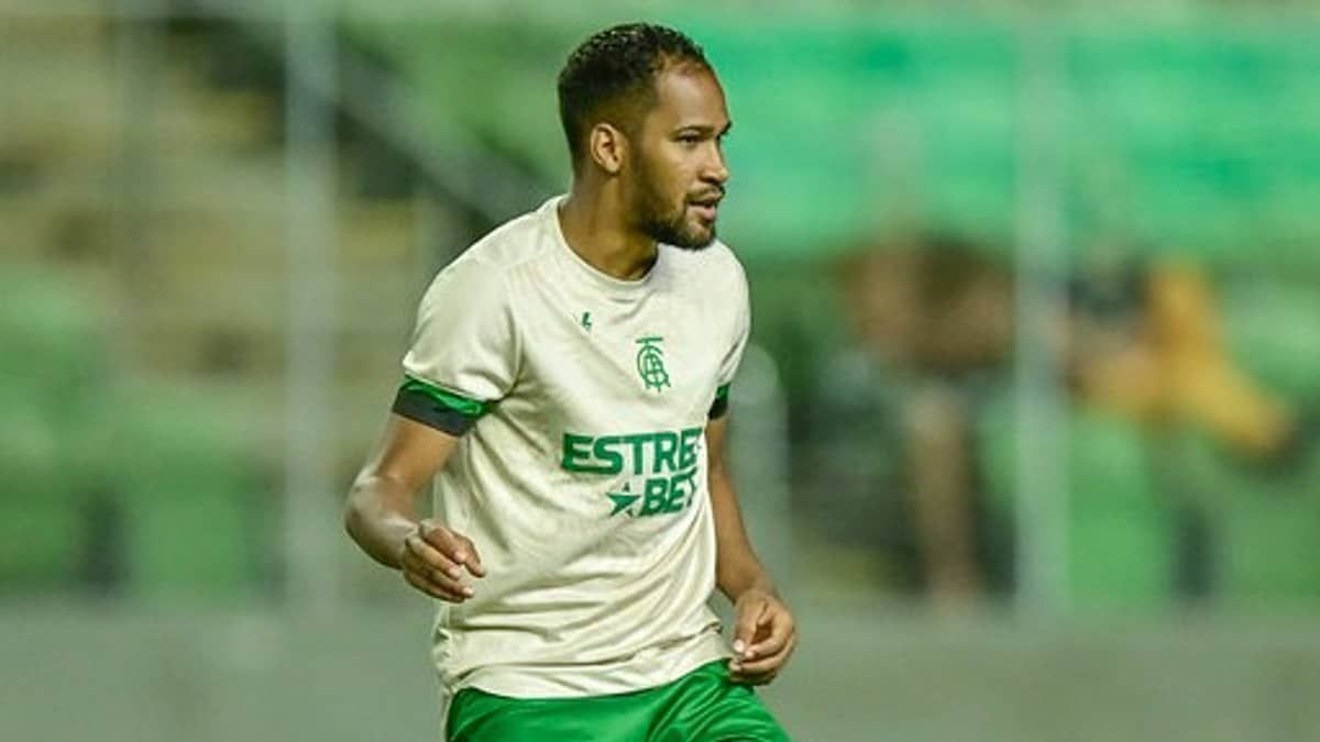 Atacante leva terceiro amarelo e vira desfalque para o América no Brasileirão
