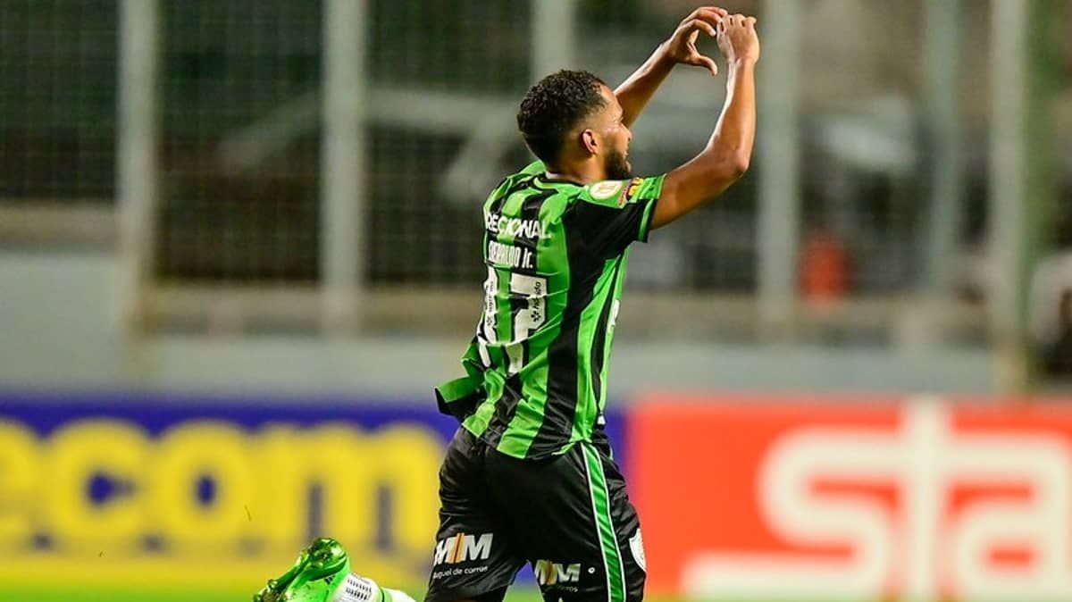 América anuncia retorno de atacante Everaldo