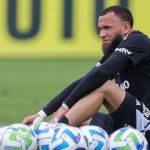 Atlético brinca com Halloween e põe Everson como 'terror dos adversários'