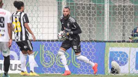 Everson comentou lance polêmico no segundo tempo da vitória sobre o Athletic