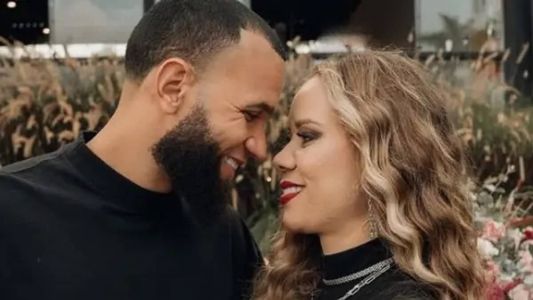 Everson, do Atlético, com a esposa Rafaela Vieira, com quem é casado há 15 anos