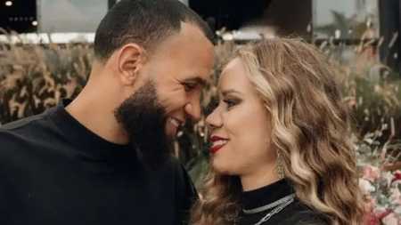 Everson, do Atlético, com a esposa Rafaela Vieira, com quem é casado há 15 anos