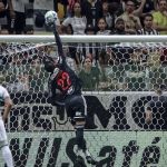 Atlético 'se afasta' da Libertadores após derrota para o Coritiba; veja números