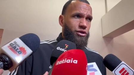 Everson foi um dos protagonistas do Atlético na vitória por 2 a 0 sobre Inter