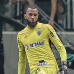 Após vitória, Everson diz que Atlético ainda está na luta pelo título do Brasileiro