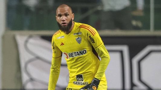 Everson, goleiro do Atlético, em jogo contra o Flamengo