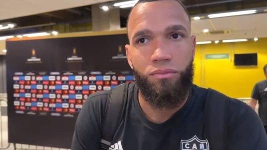 Everson, goleiro do Atlético, na zona mista do Mineirão na noite desta quinta-feira