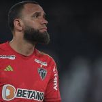 Everson acende sinal de alerta no Atlético após derrota: 'Estamos devendo'