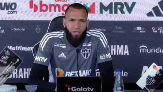 Everson se pronuncia sobre extorsão de suposta amante