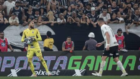Everson vai desfalcar o Atlético no jogo contra o Goiás