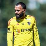 Baixa no Atlético, Everson recebe alta médica após cirurgia