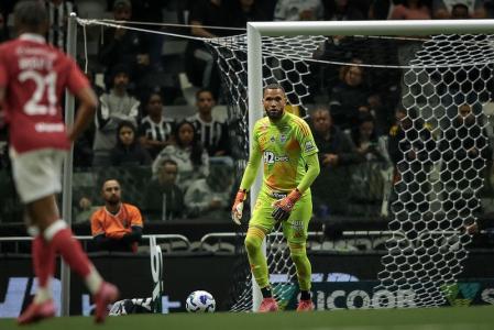 Everson tinha tomado 27 gols no Brasileiro, mas encerra a edição com 31