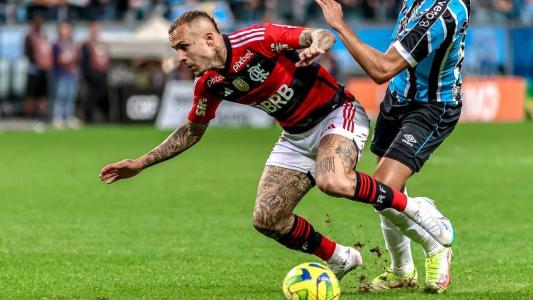 Everton Cebolinha foi um dos jogadores acionados por Sampaoli no segundo tempo