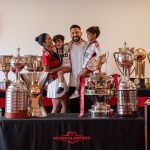 Com família e taças, Everton Ribeiro tem despedida no CT do Flamengo; veja