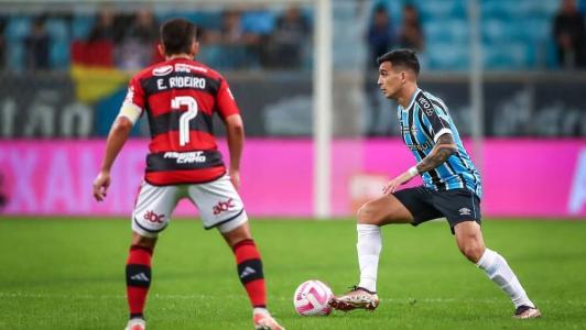 Everton Ribeiro é uma das baixas do Flamengo para a partida com o Santos
