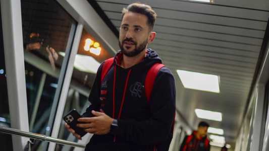 Everton Ribeiro está confirmado entre os titulares do Flamengo