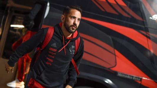 Everton Ribeiro foi acionado por Sampaoli na segunda etapa da decisão contra o São Paulo