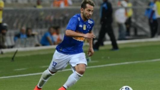 Everton Ribeiro foi bicampeão brasileiro pelo Cruzeiro em 2013 e 2014