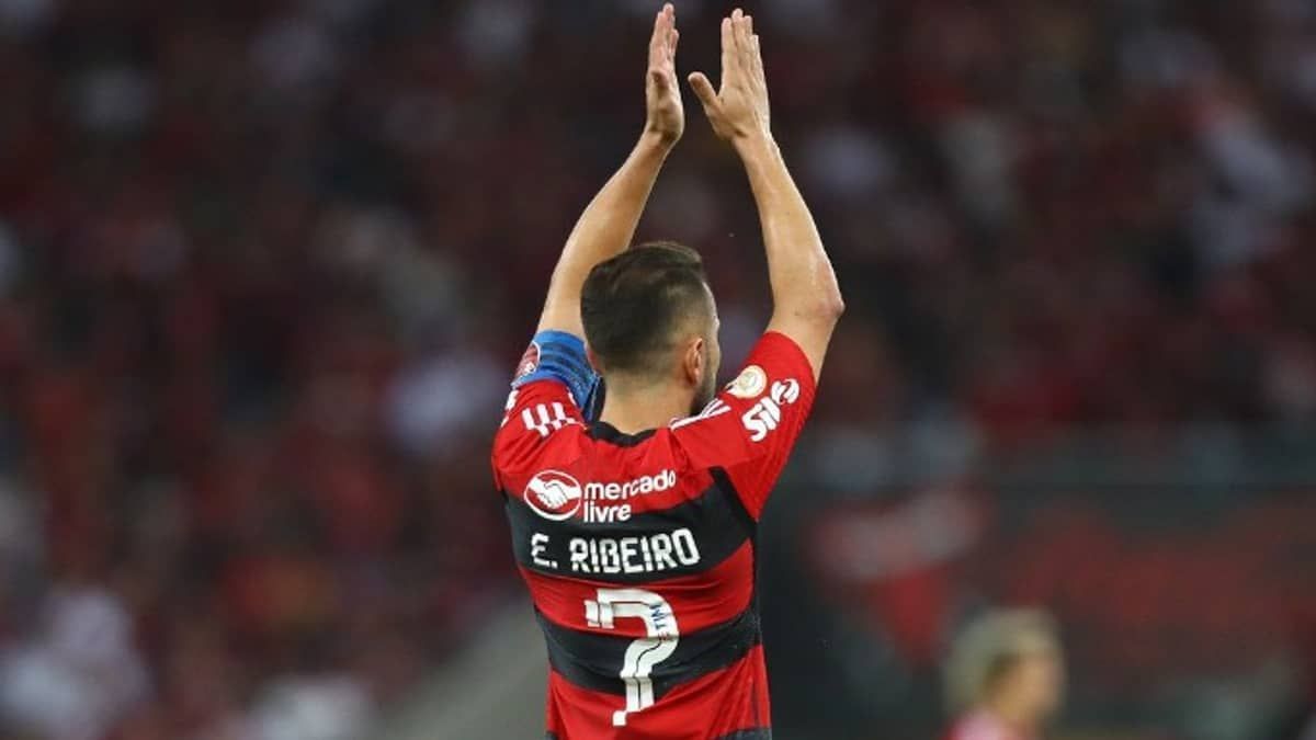 Flamengo lança camisa em homenagem à Seleção Brasileira Feminina; veja