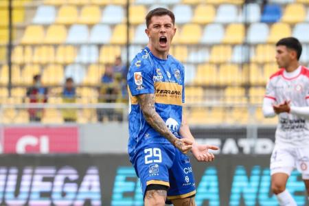Ignacio Ramírez comemora gol pelo Everton-CHI