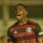 América tenta contratação de jovem volante do Flamengo